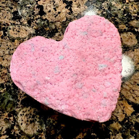 Jumbo Handmade All Natural Organic Bath Bomb (Bath Salts Inside) - Picture 2 of 3